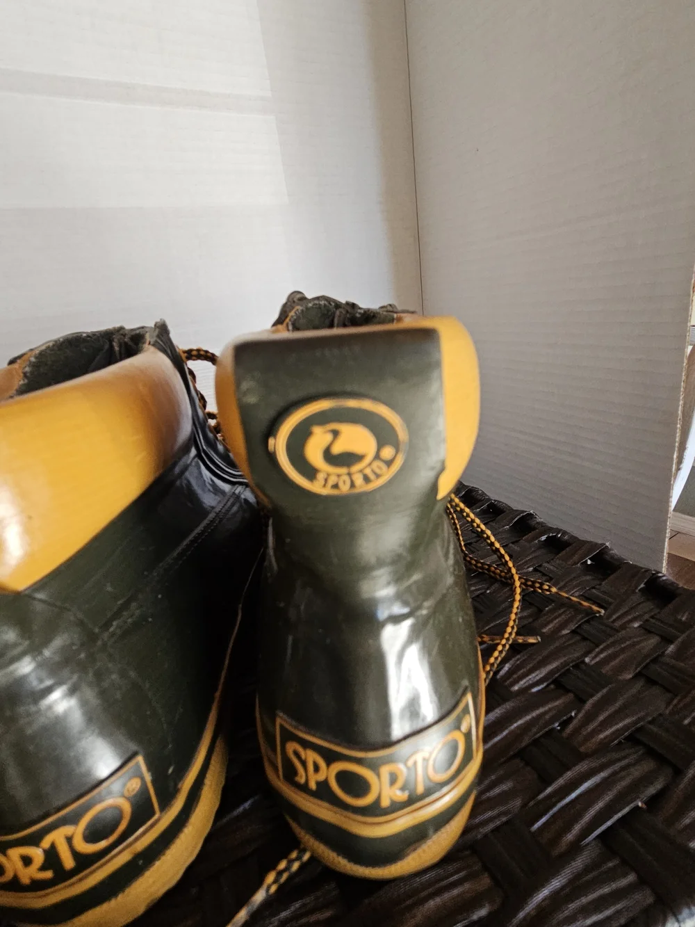 Sporto rubber waterproof